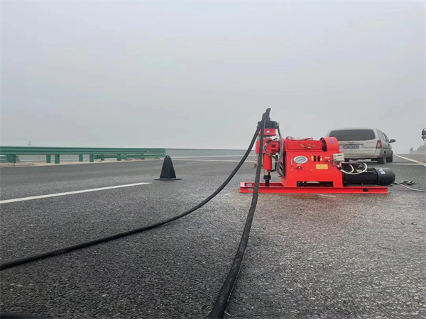 桓仁马路路基路面开裂下沉注浆加固灌浆